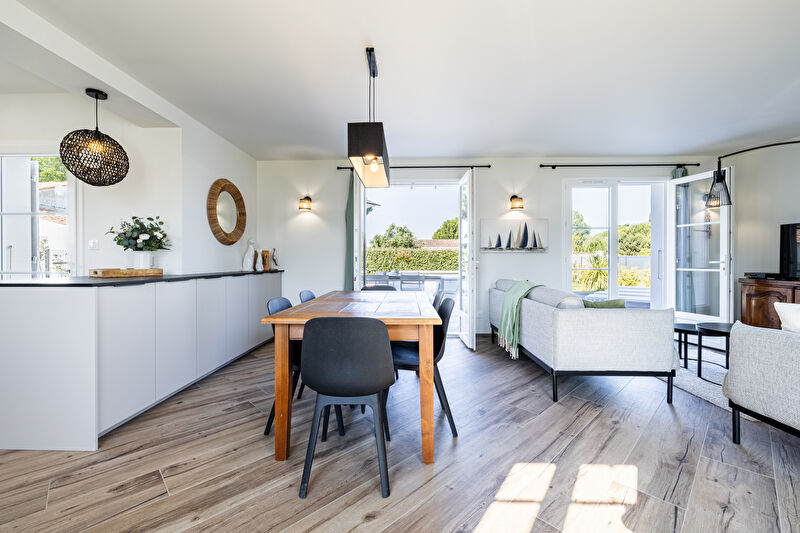 Une oasis de confort et de sérénité entre forêt et plage