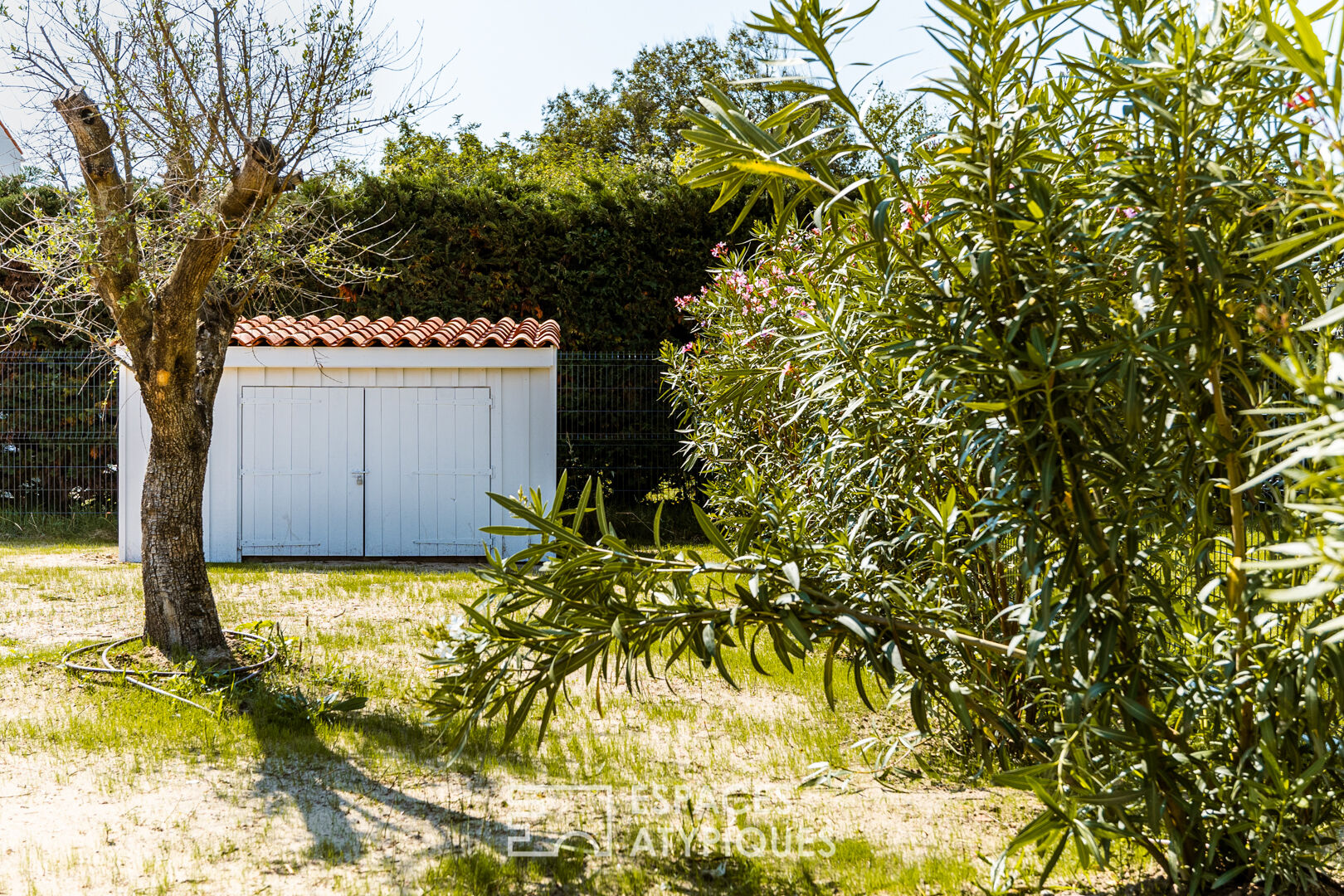 Une lumineuse et estivale villa