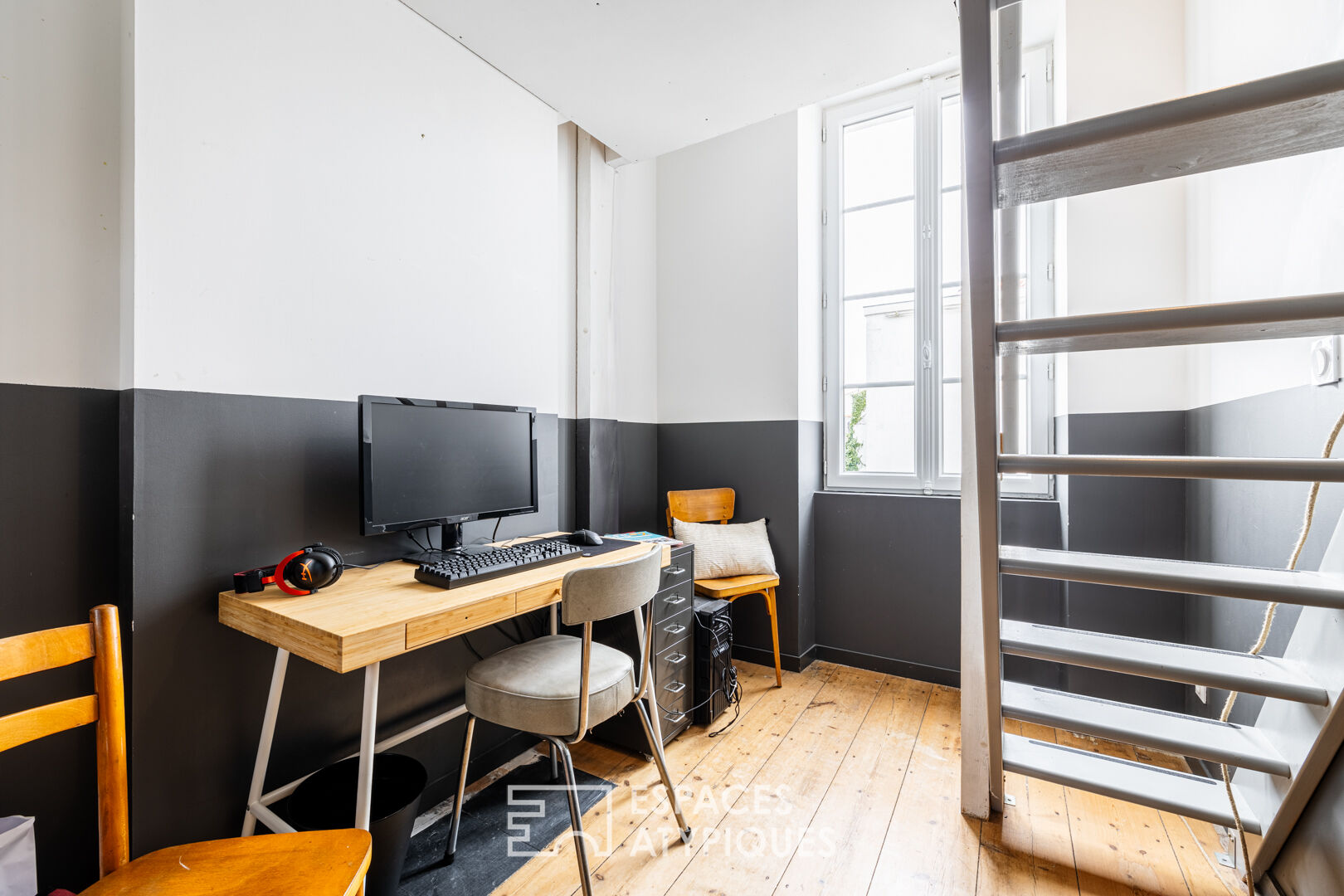 Townhouse with undeniable charm