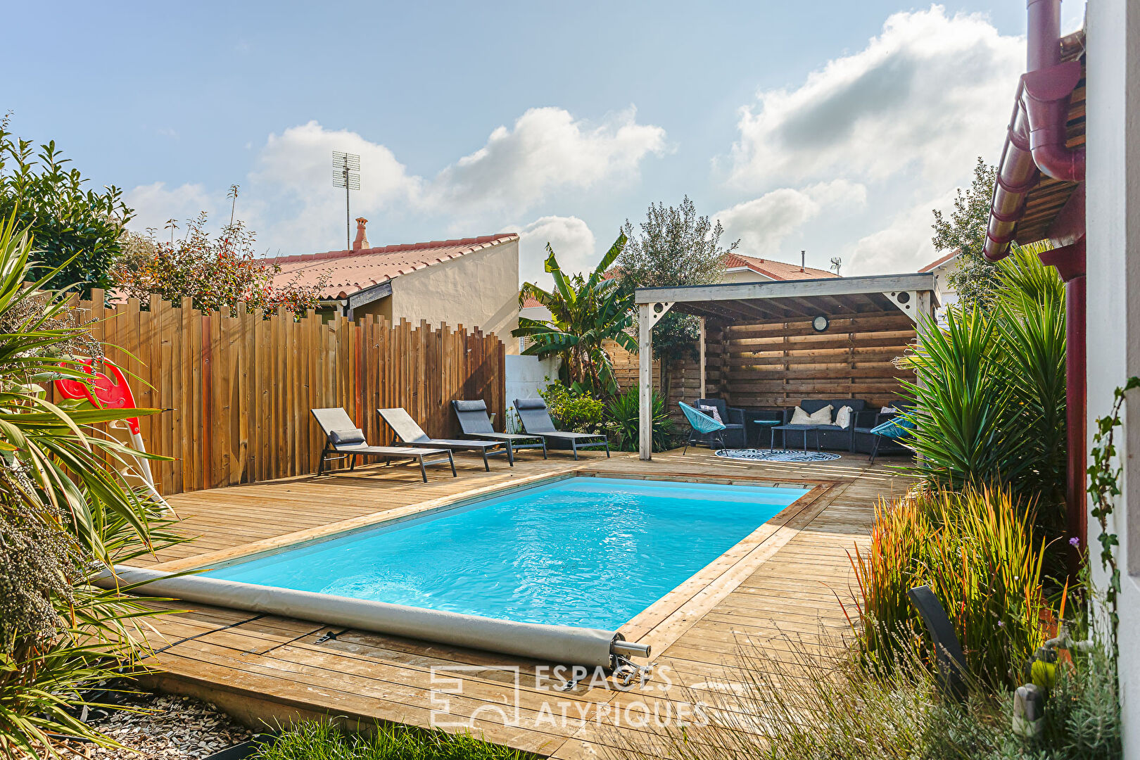 Family home in Châtelaillon with landscaped garden