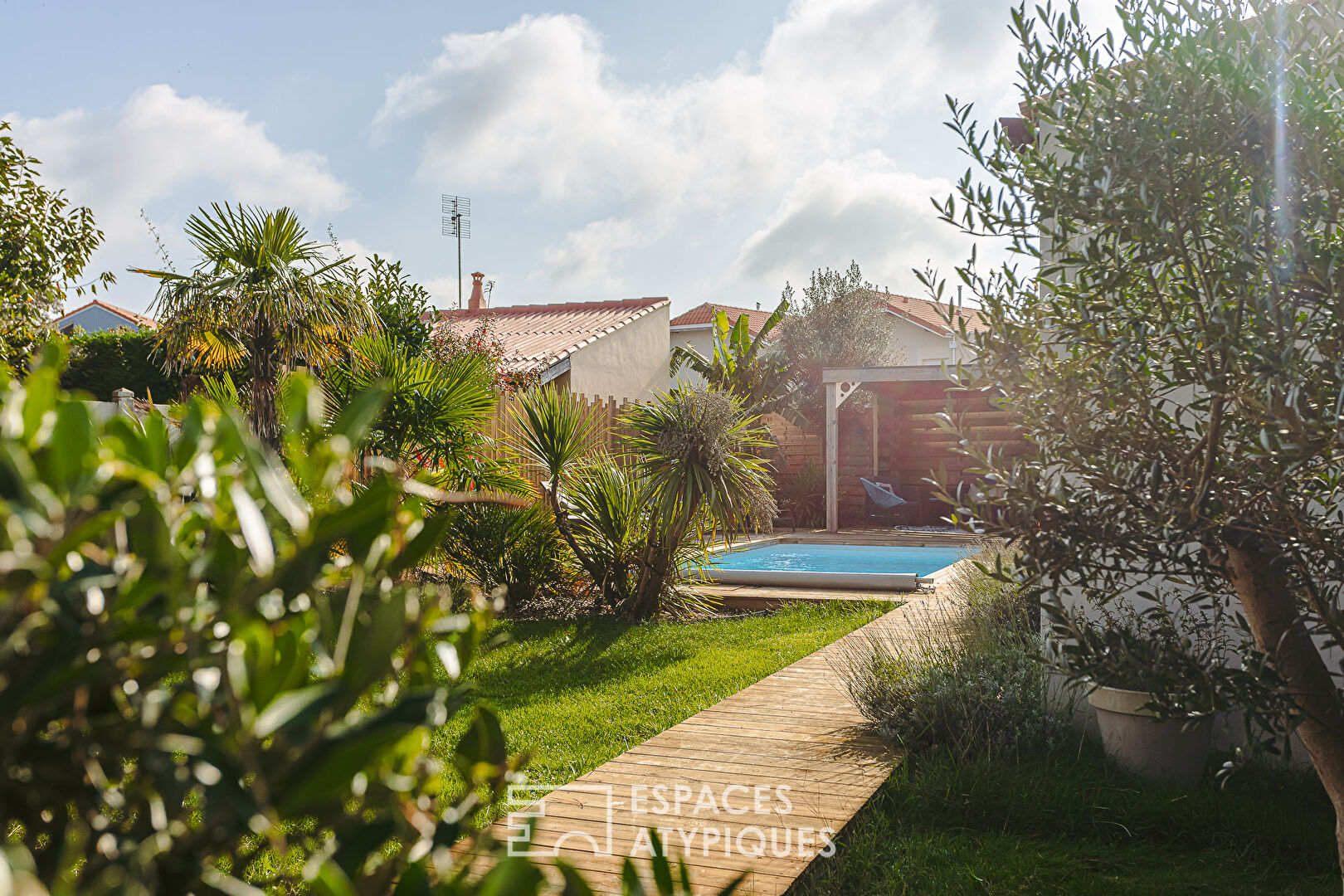 Family home in Châtelaillon with landscaped garden