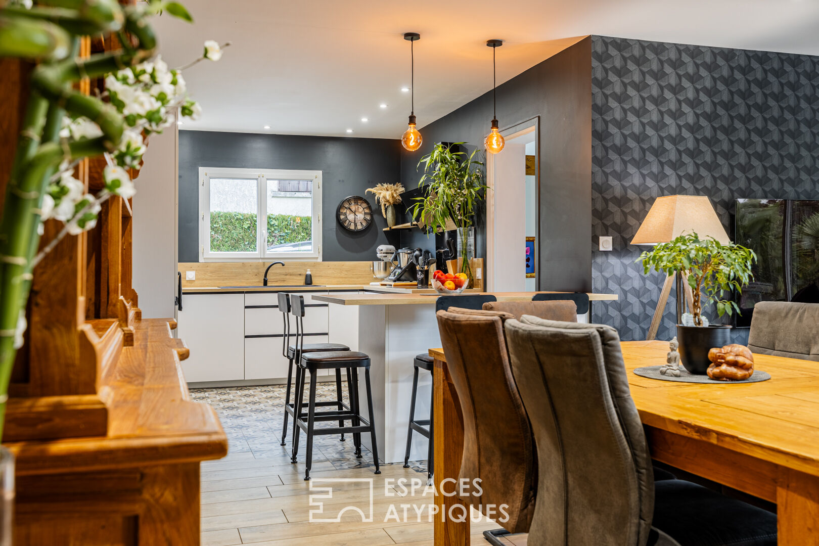 Modern family home near Royan