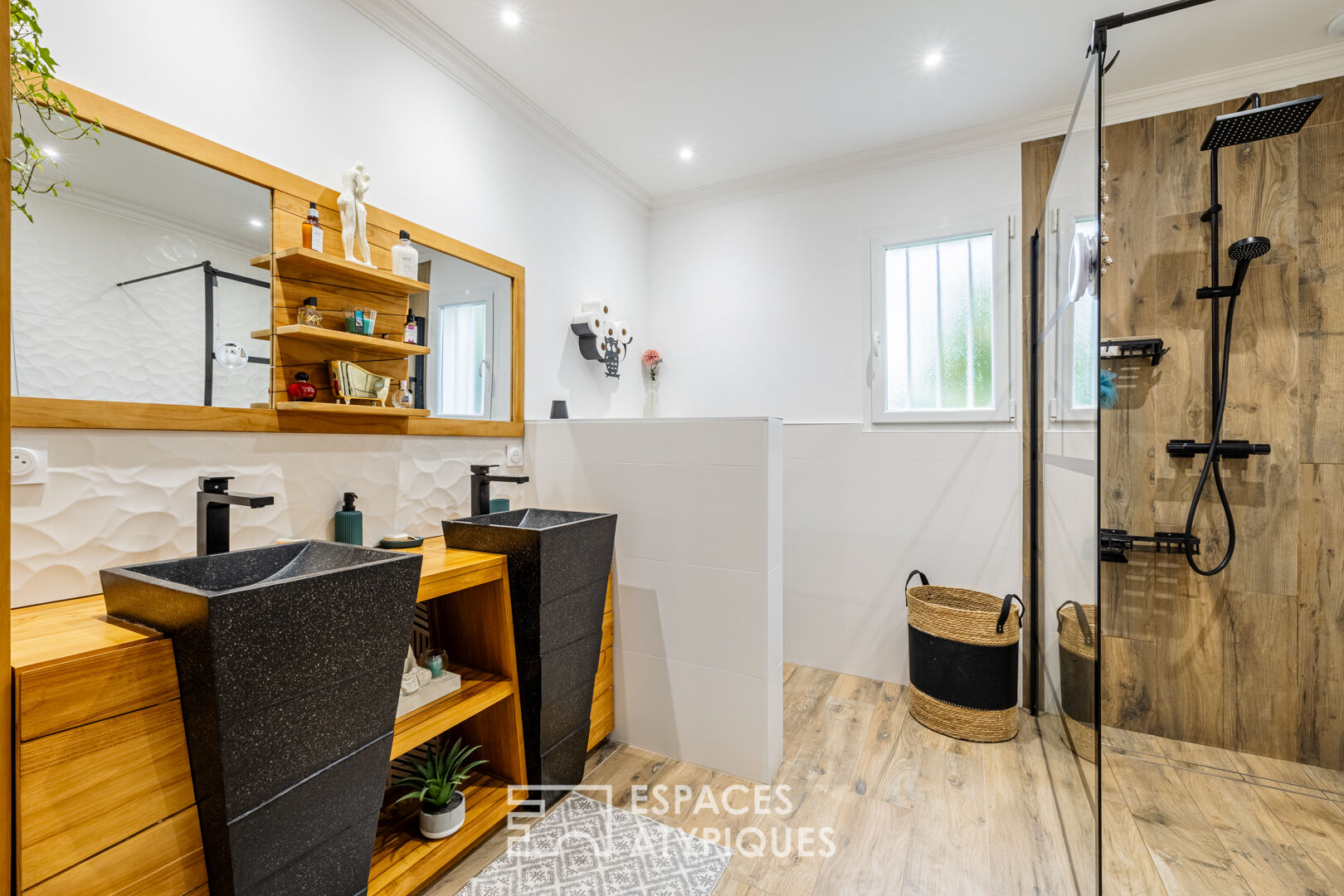 Modern family home near Royan
