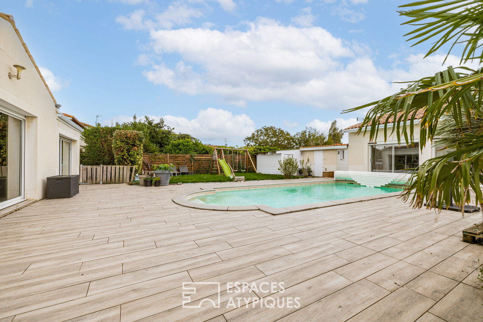 Modern family home near Royan