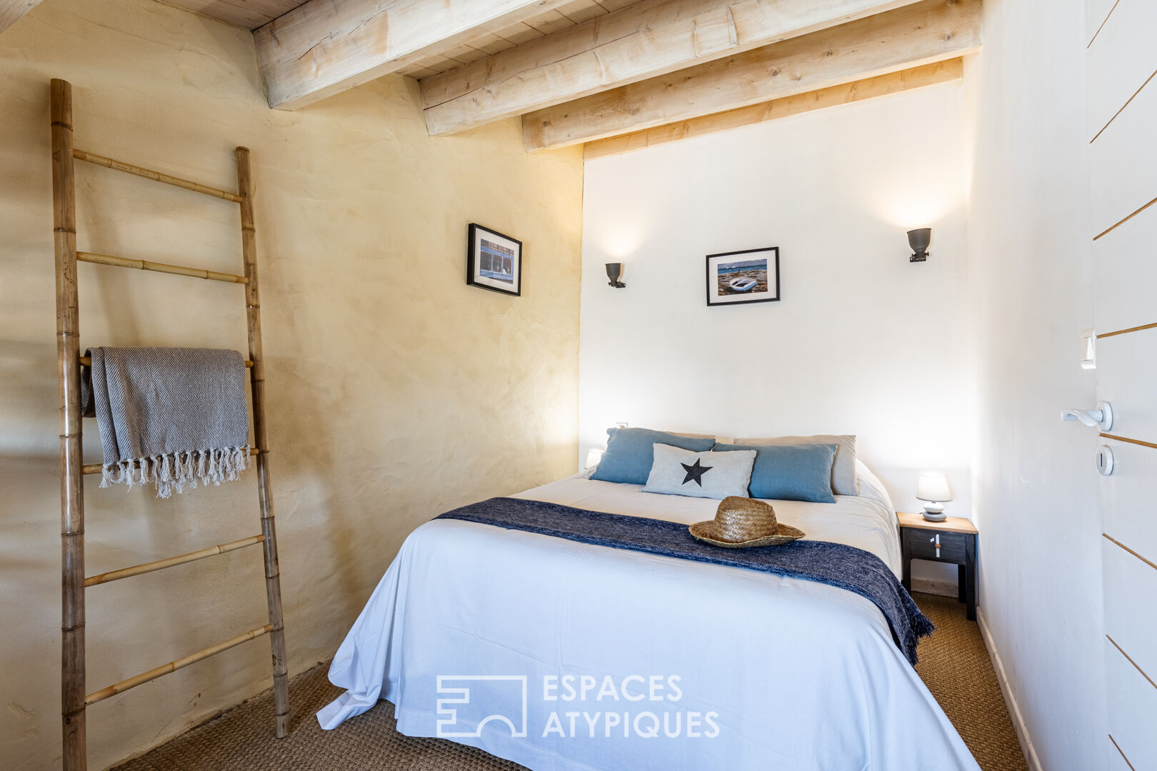 A charming setting with a strong character