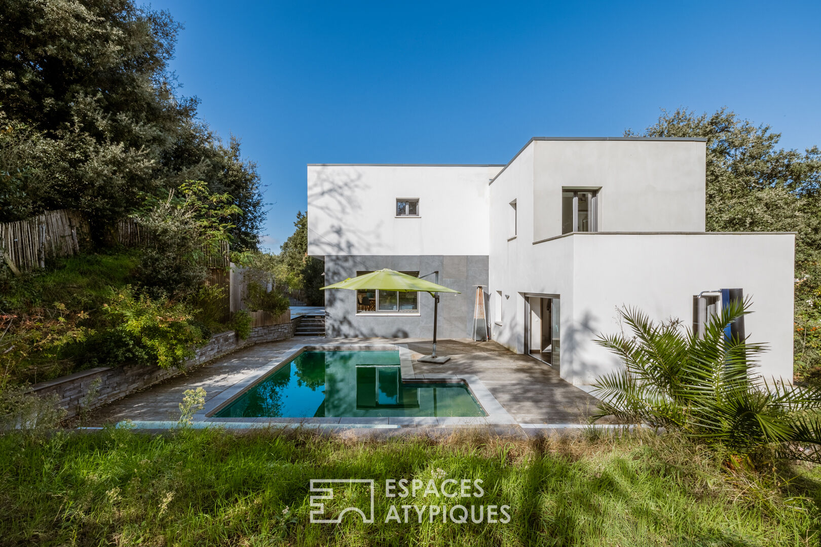 Contemporary family home a stone’s throw from the beaches