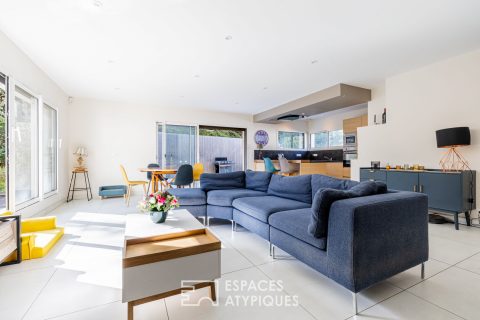 Contemporary family home a stone’s throw from the beaches