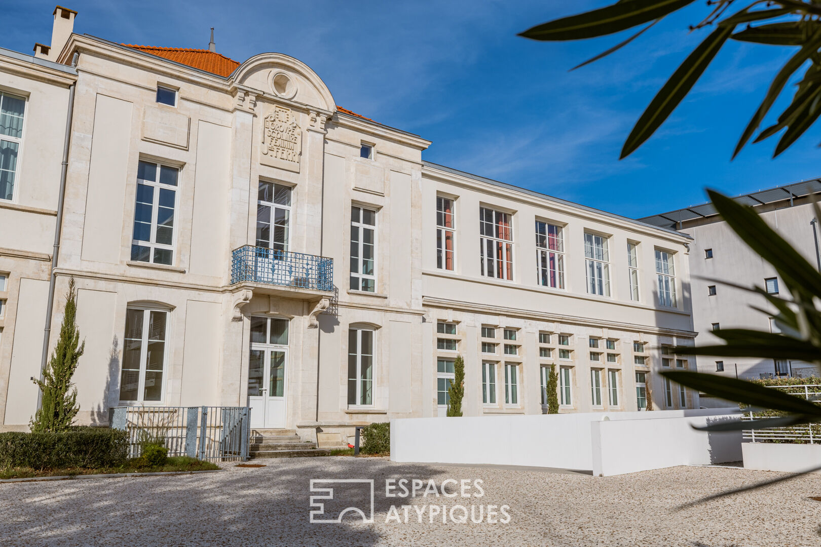Loft in a former school in downtown Royan