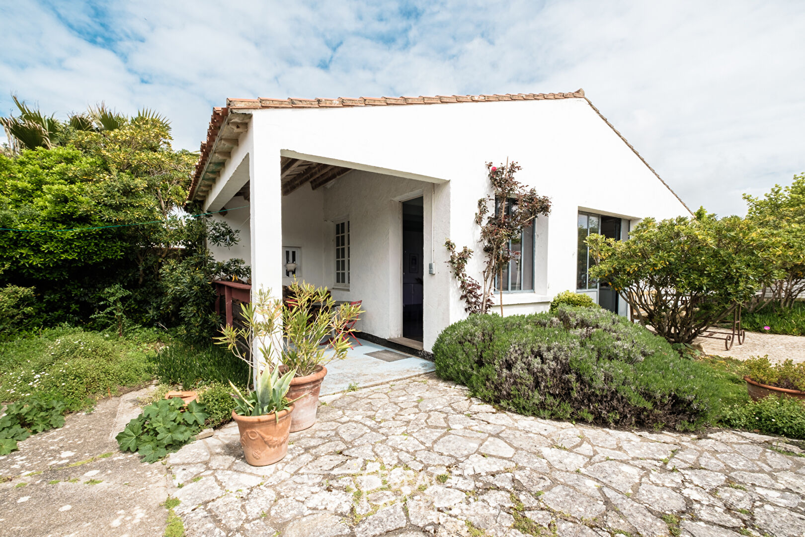Set of two houses to reinvent