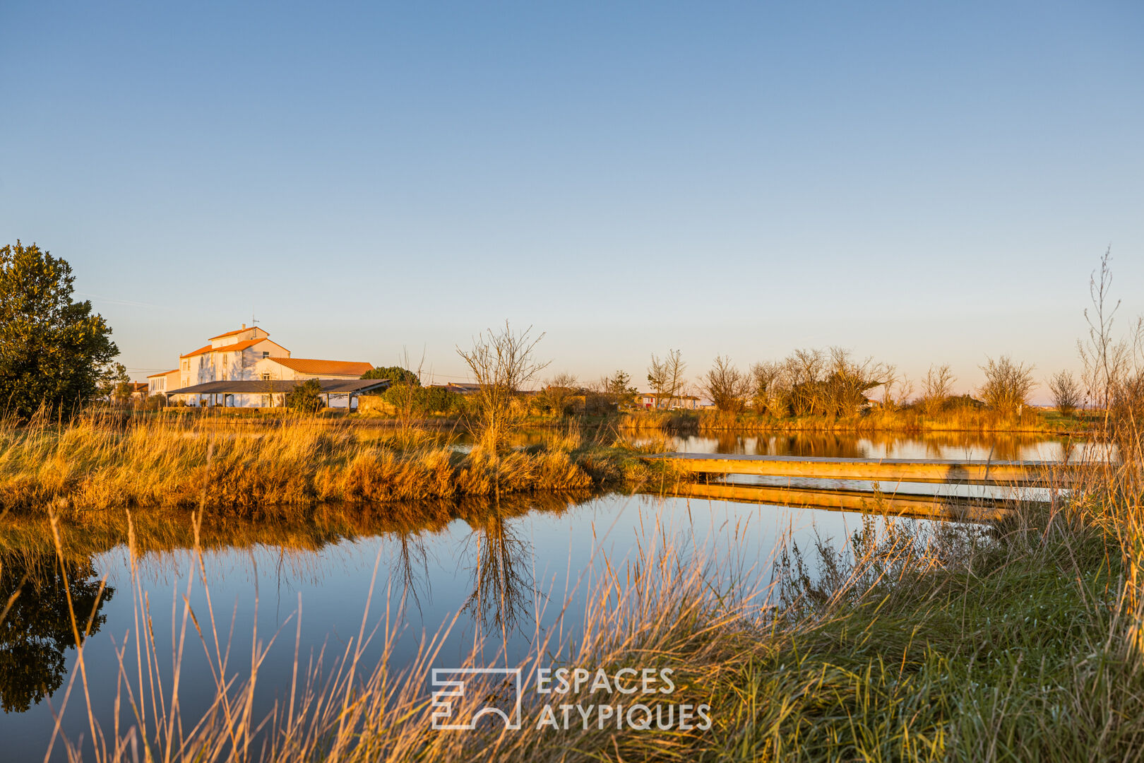Moulin à marée avec gites et piscine en bord de Seudre