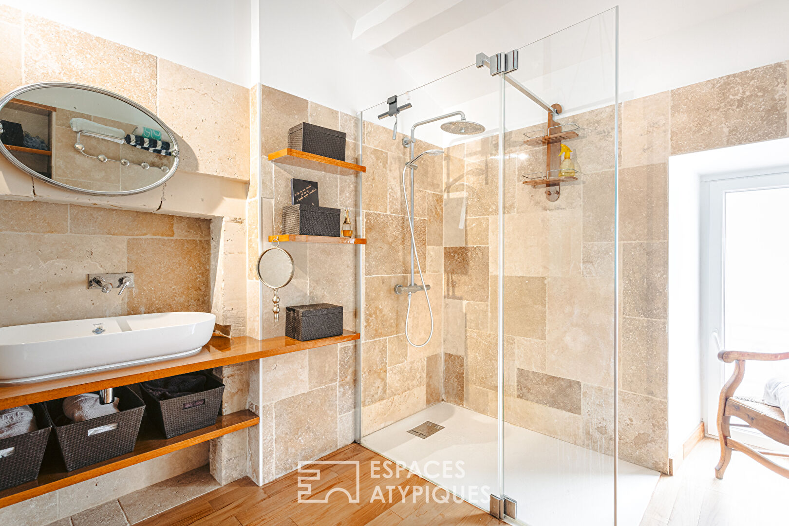 ANCIENNE ECURIE AUX ALLURES DE LOFT