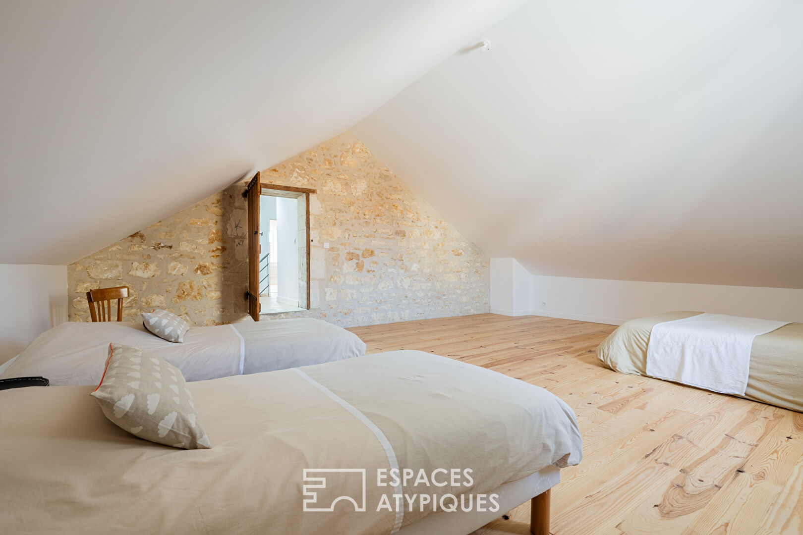 Contemporary renovation at the gateway to the island of Oléron