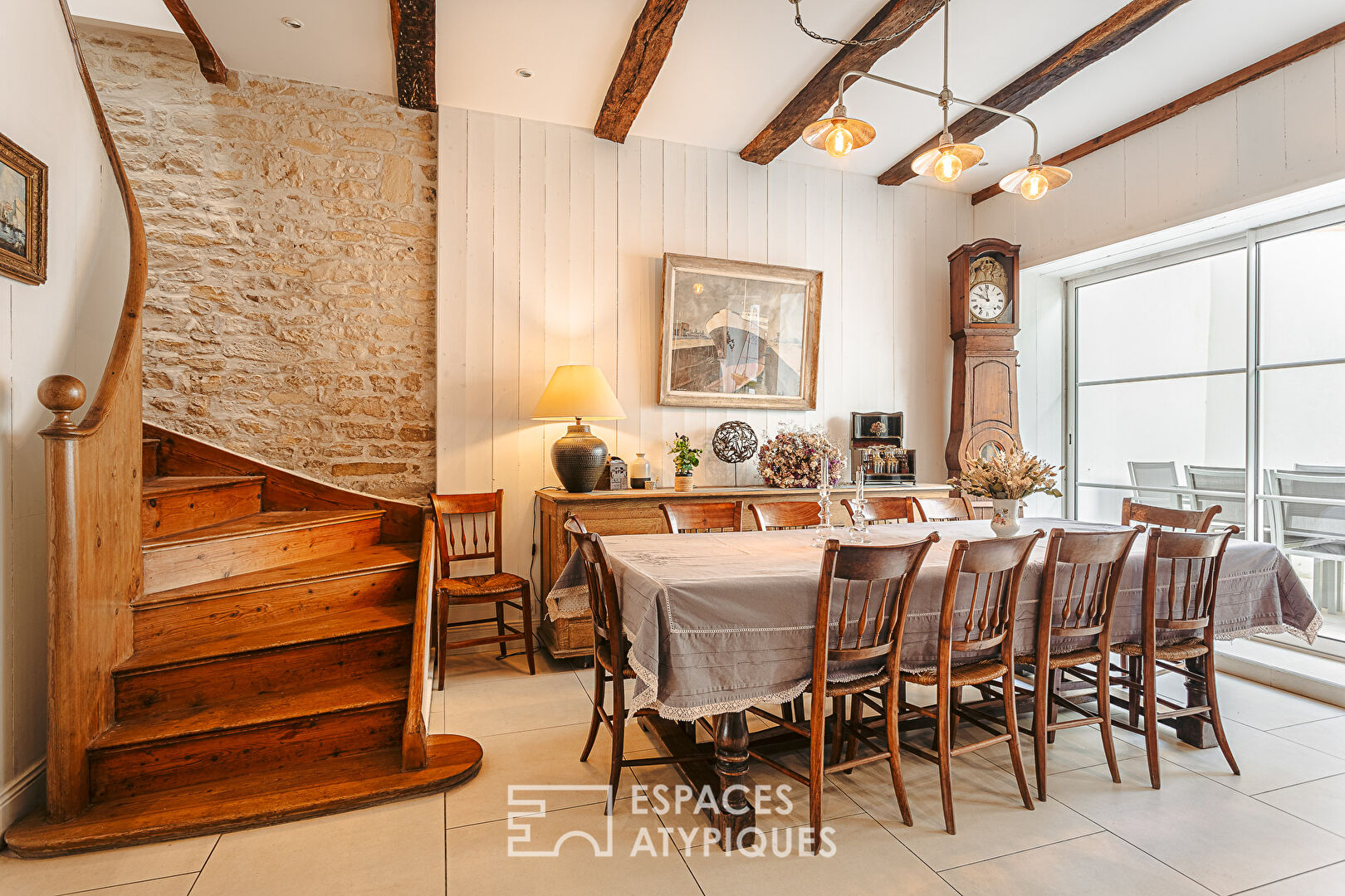 Authentic house in the heart of the village