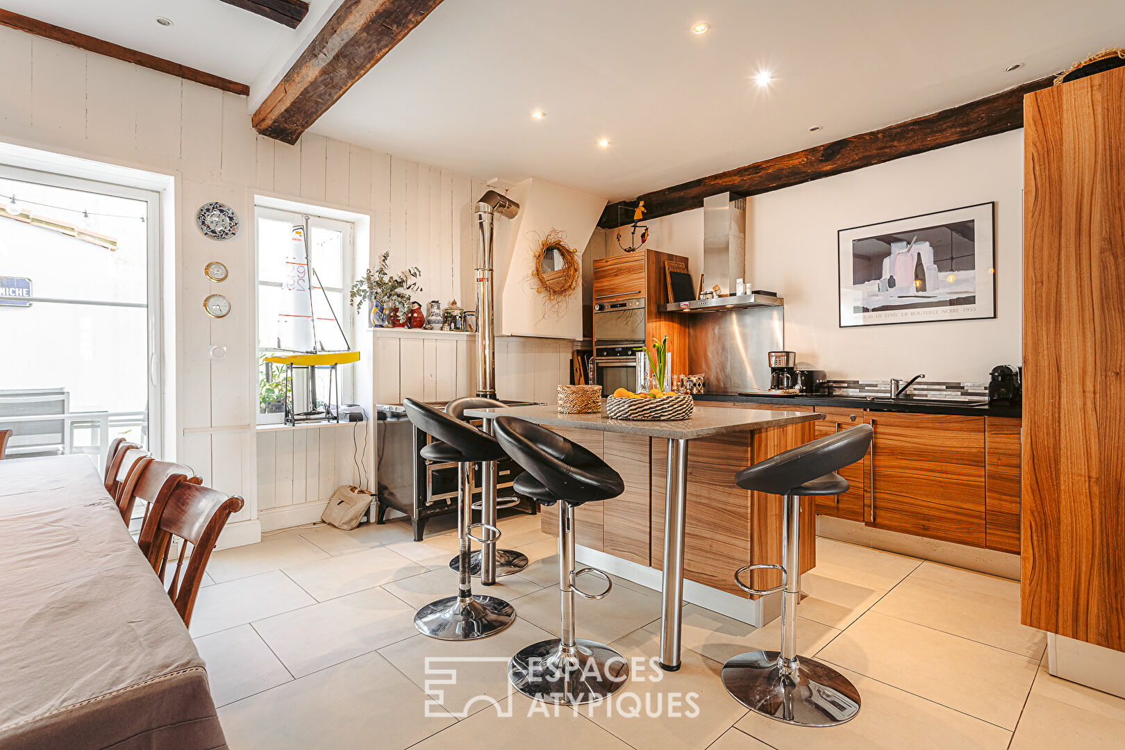 Authentic house in the heart of the village