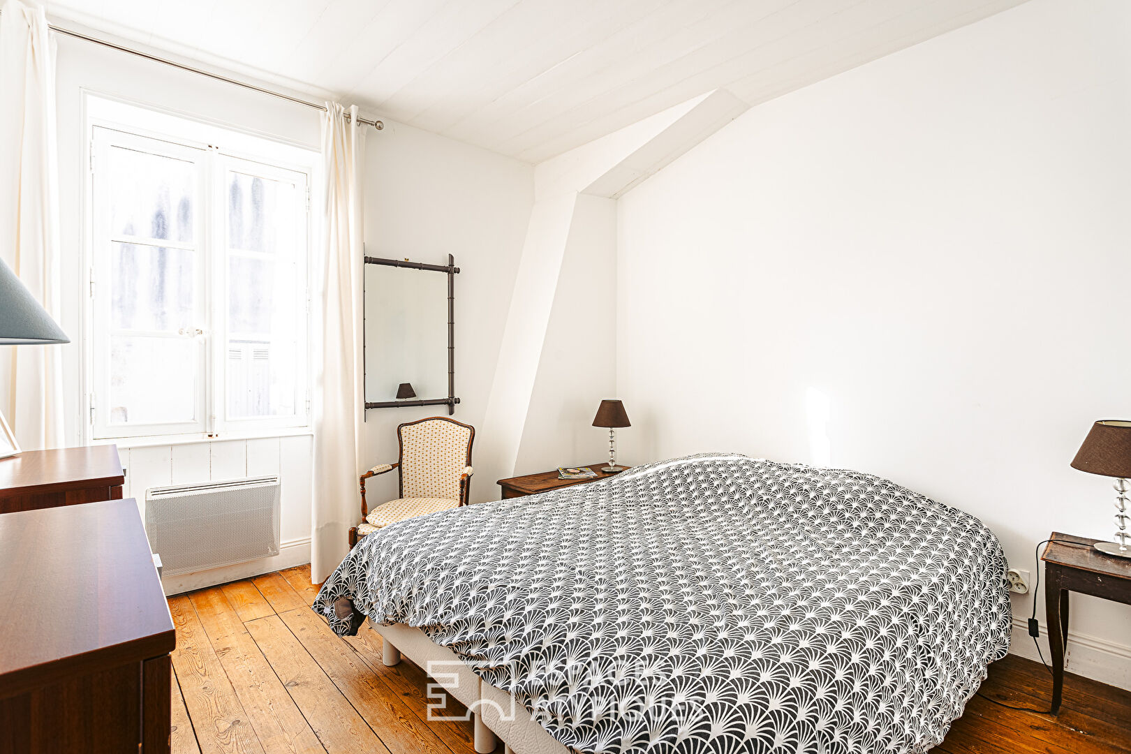 Authentic house in the heart of the village