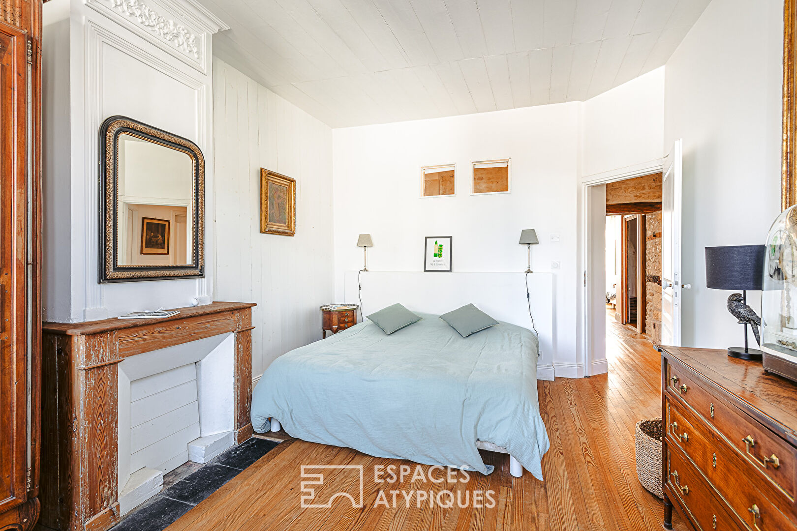 Authentic house in the heart of the village