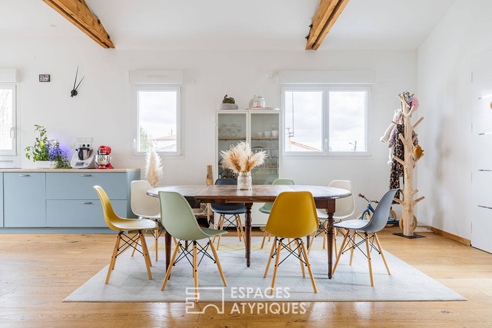 Renovated, bright and welcoming townhouse