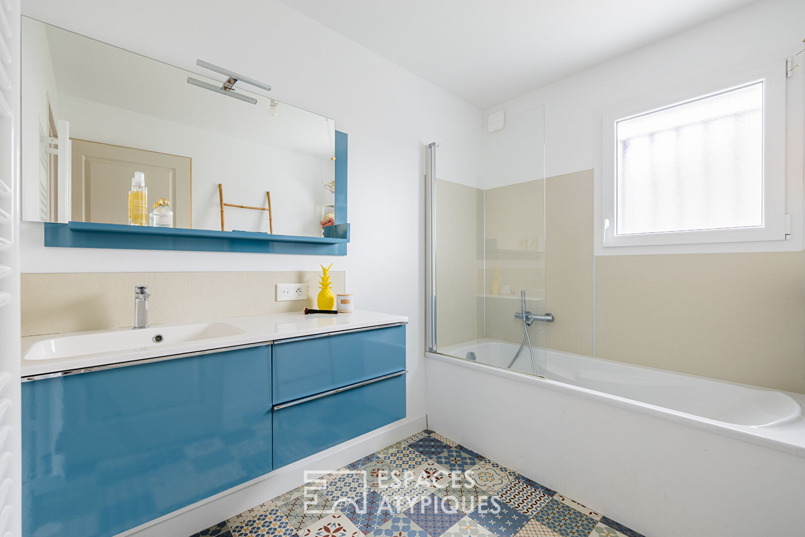 Renovated, bright and welcoming townhouse