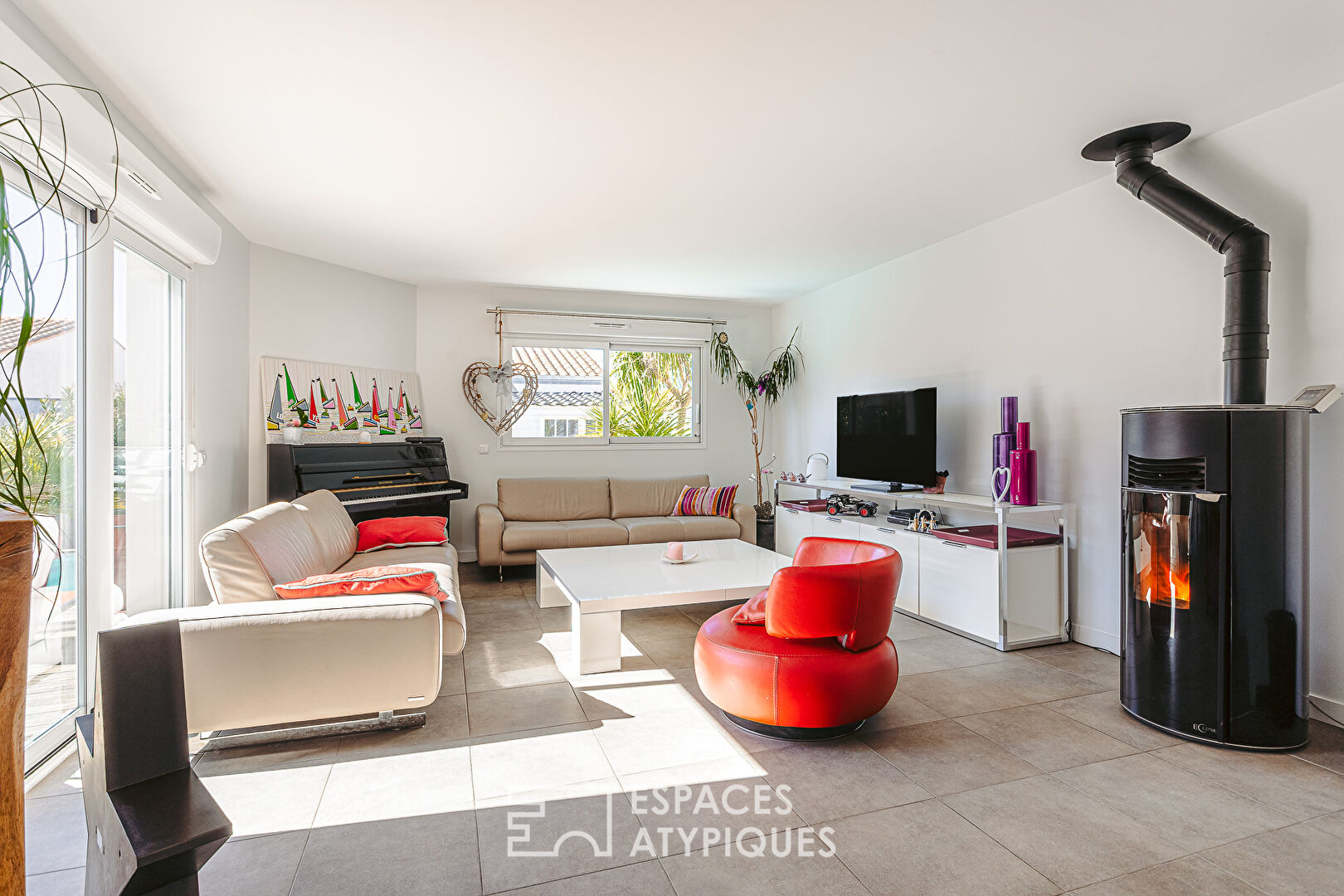 Bright family home close to the seaside