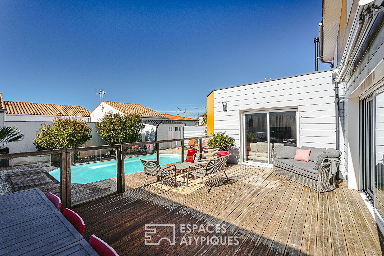 Bright family home close to the seaside