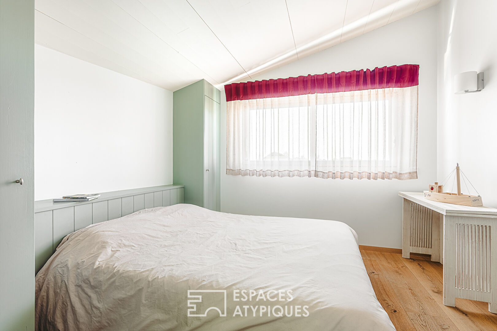 Bright family home close to the seaside