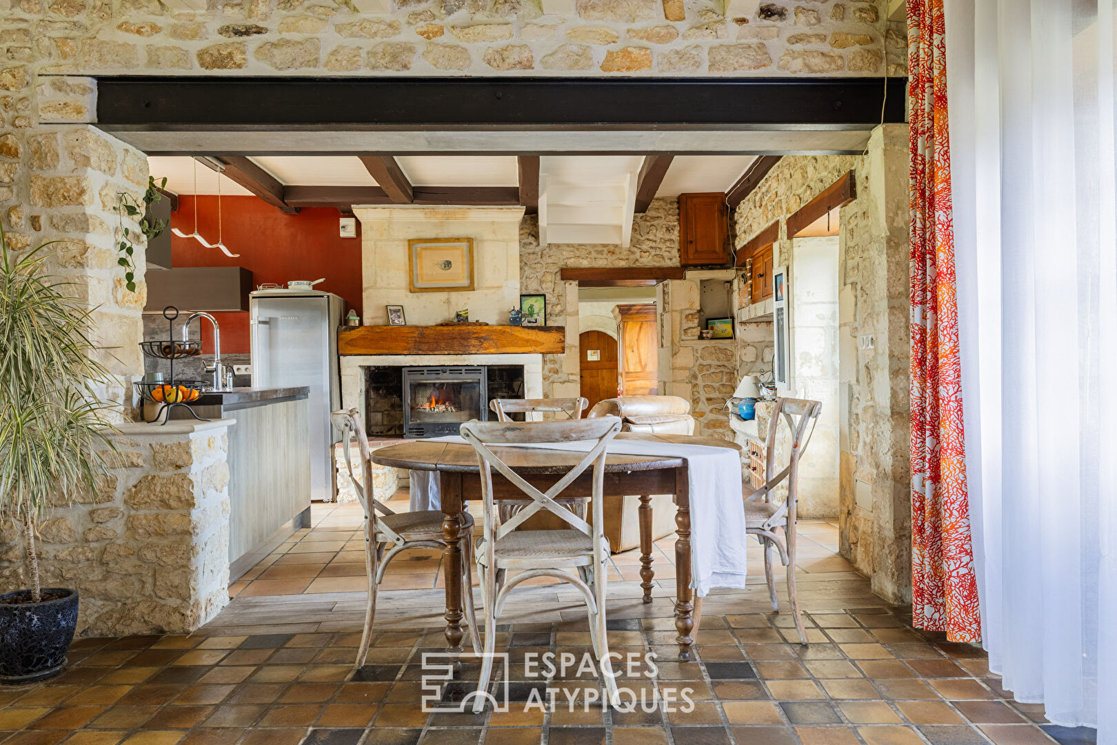 Property of character and charm in the peace of the countryside