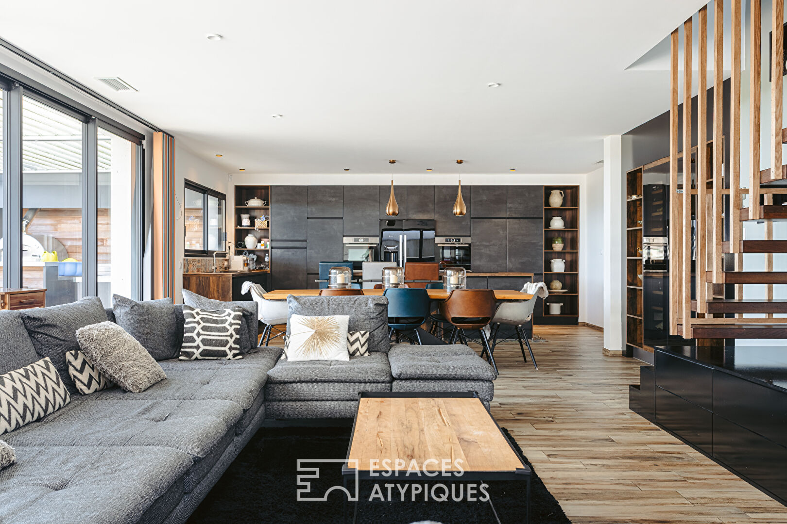 Contemporary with high-end services