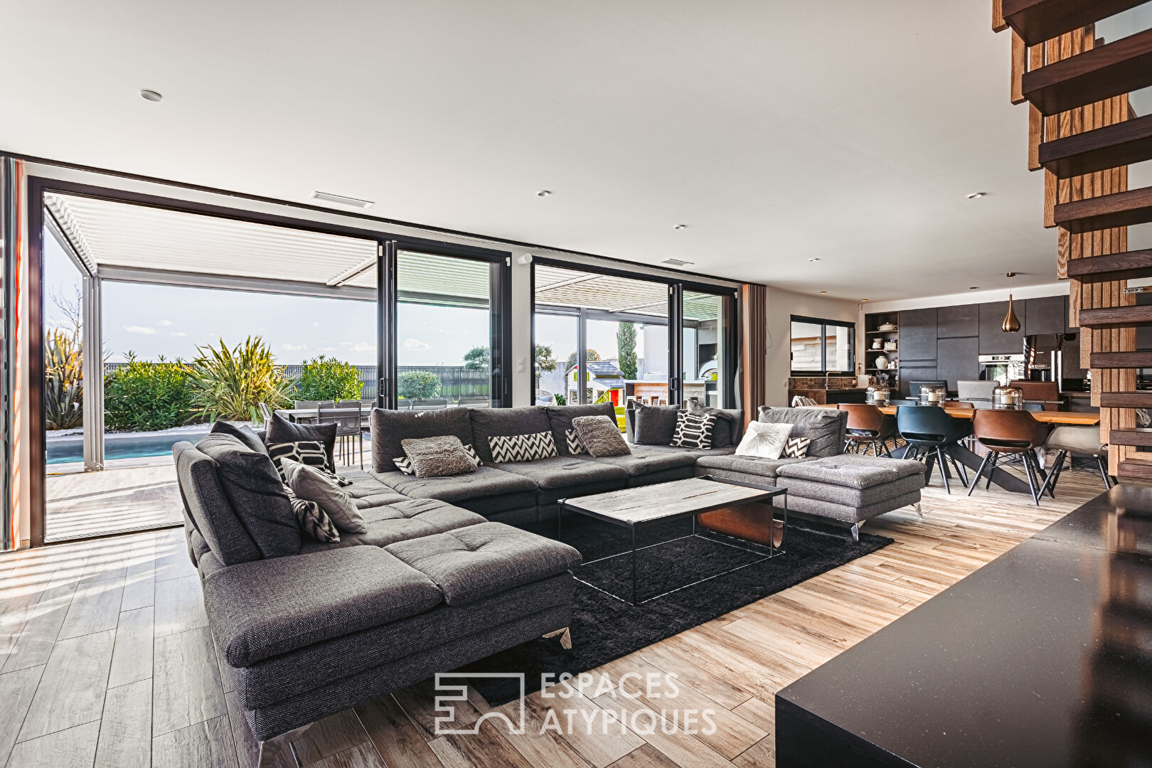Contemporary with high-end services