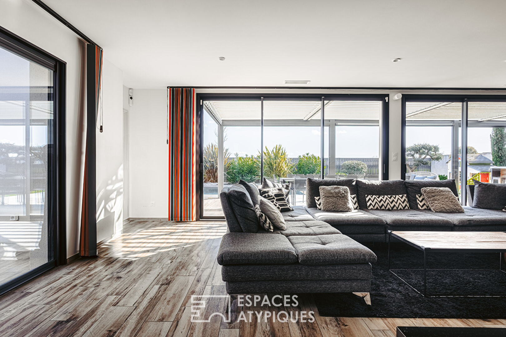 Contemporary with high-end services