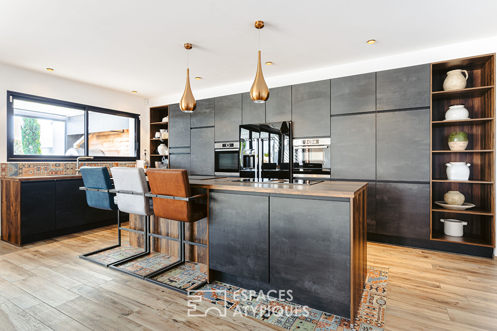 Contemporary with high-end services