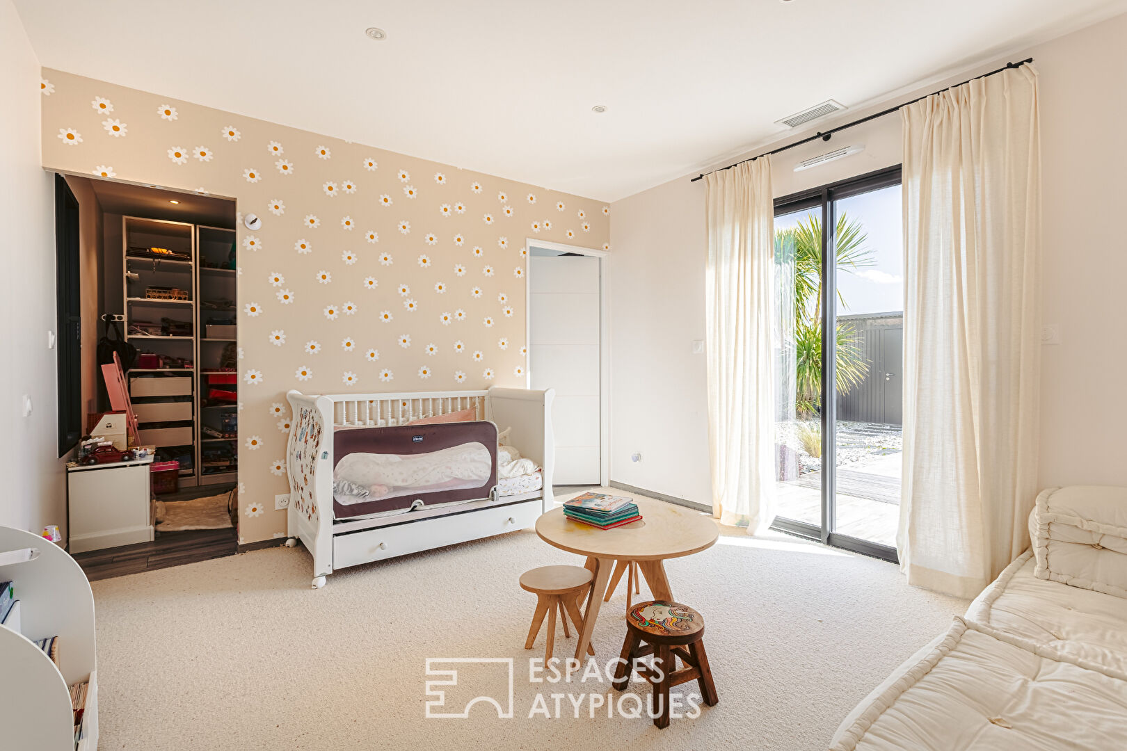 Contemporary with high-end services