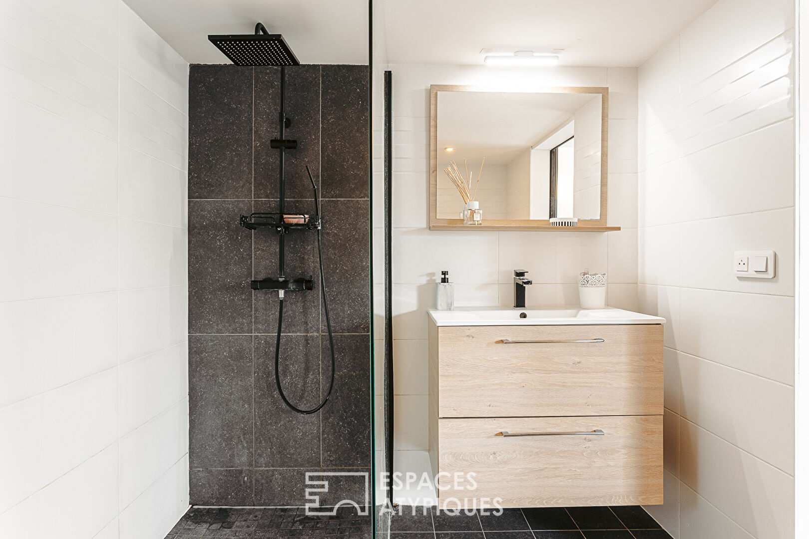 Élégante maison rénovée et son studio indépendant aux portes de La Rochelle