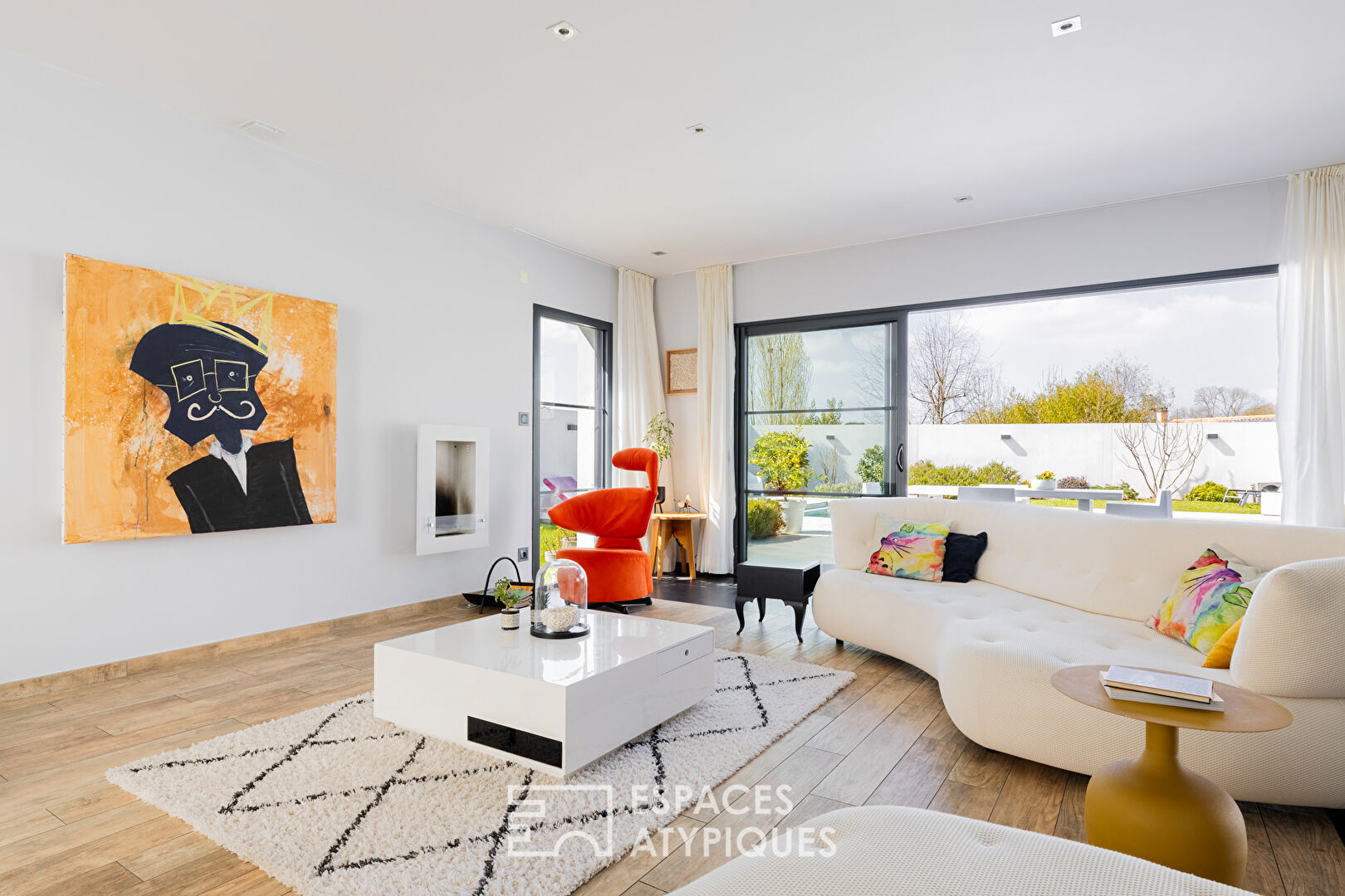 Elegant contemporary with high-quality features