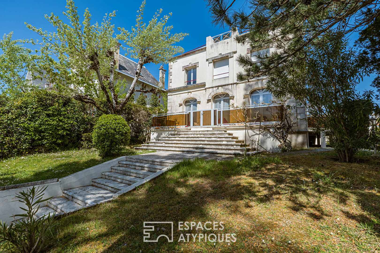Appartement dans une ancienne bâtisse réinventée, quartier Le Parc