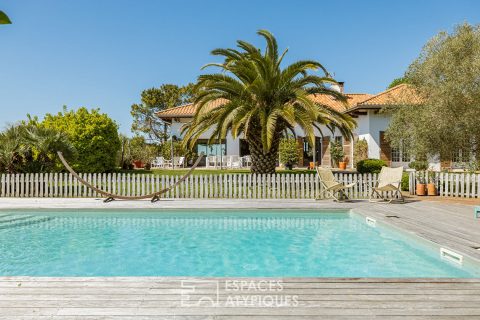 Maison lumineuse nichée dans un écrin de verdure entre plages et campagne