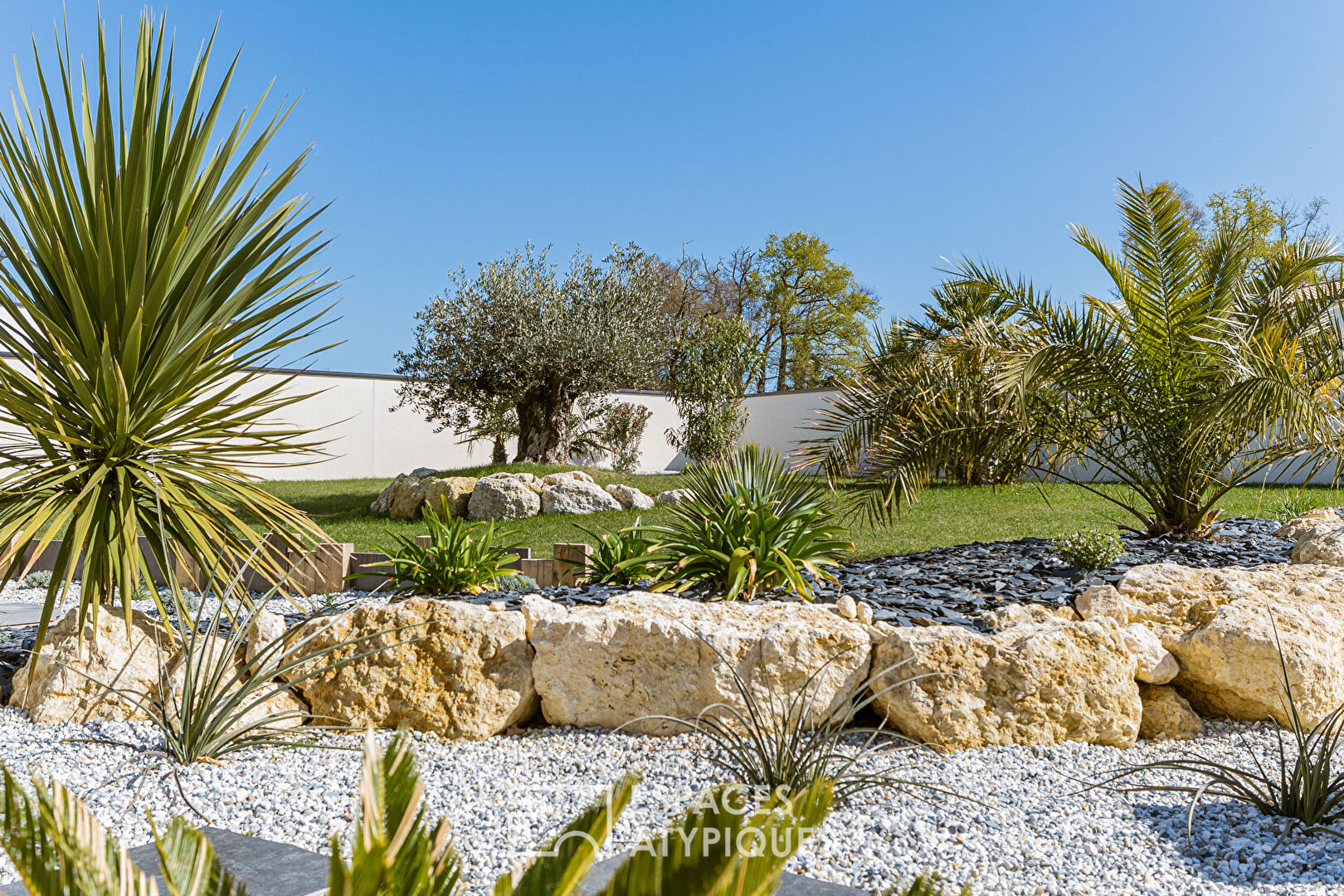 A contemporary villa where light reigns supreme