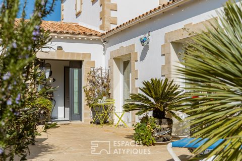 Propriété de caractère aux deux villas pleines de charme