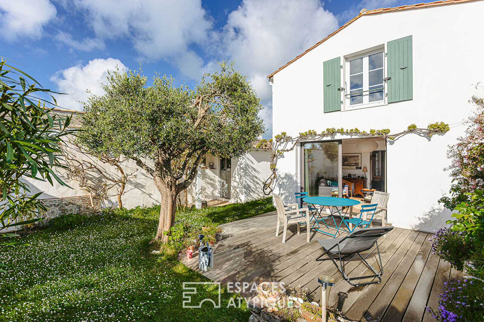 Ecrin de verdure en coeur de village