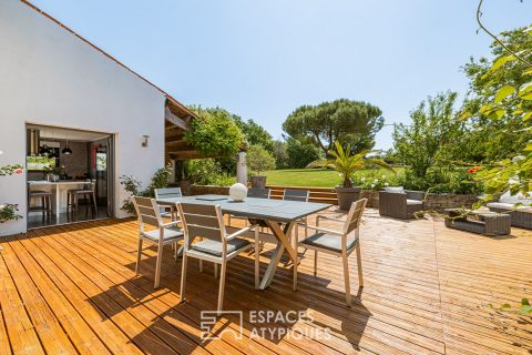 Maison de charme avec piscine et vue dégagée sur son parc