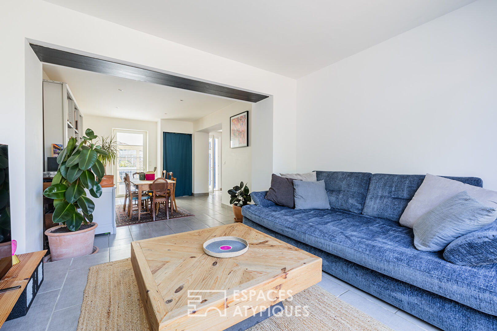 Charm and marine softness 50 meters from the ocean