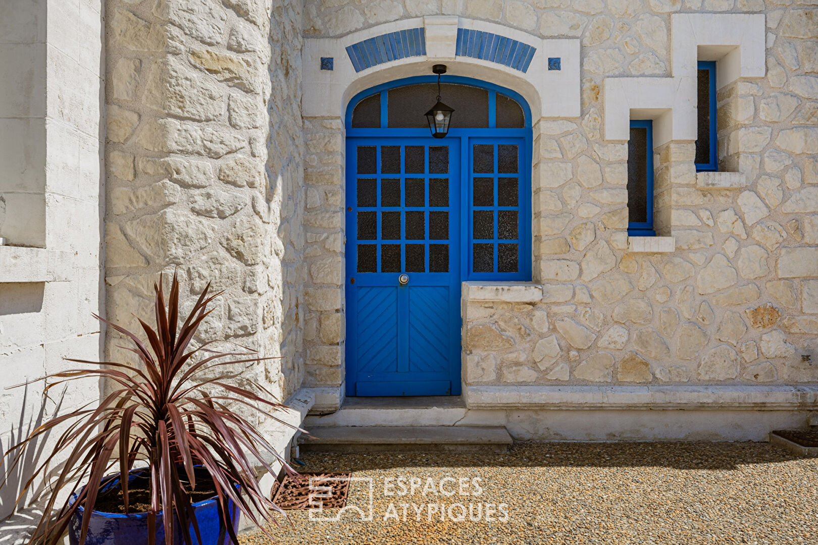 Art Deco villa in the Golden Triangle of Châtelaillon-Plage