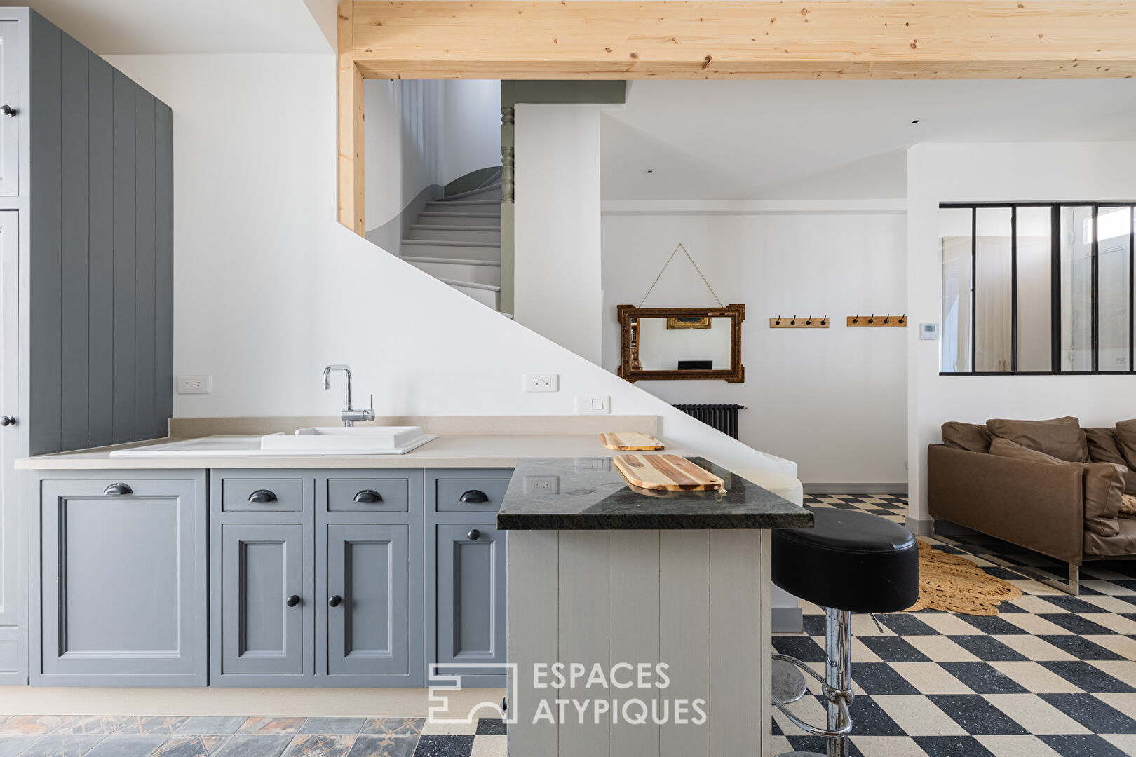 Maison rénovée au charme intemporel