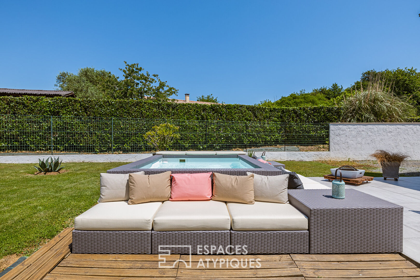 Maison charentaise rénovée entre Saintes et les plages