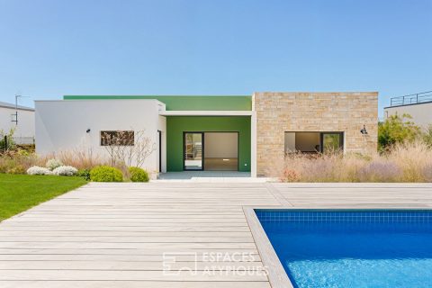 Contemporaine de standing avec vue dégagée