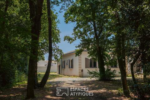 Maison de charme au coeur d&rsquo;un bois proche de La Rochelle