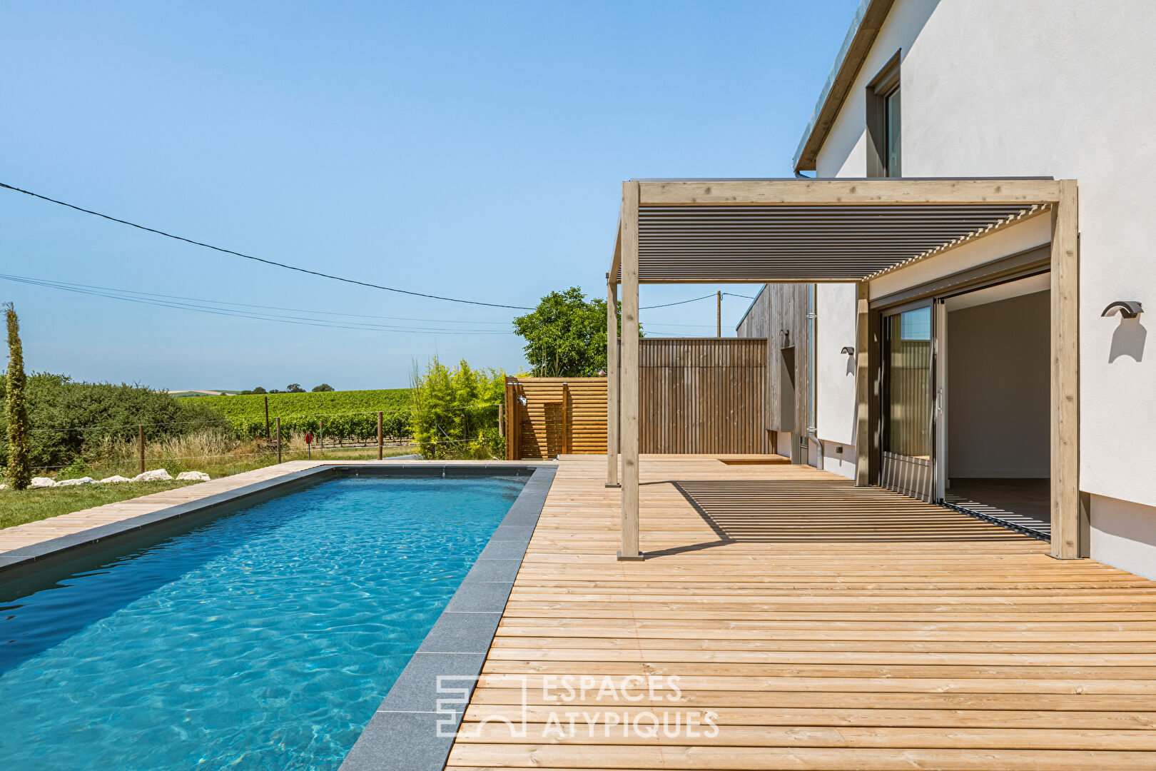 Rénovation moderne à la vue exceptionnelle