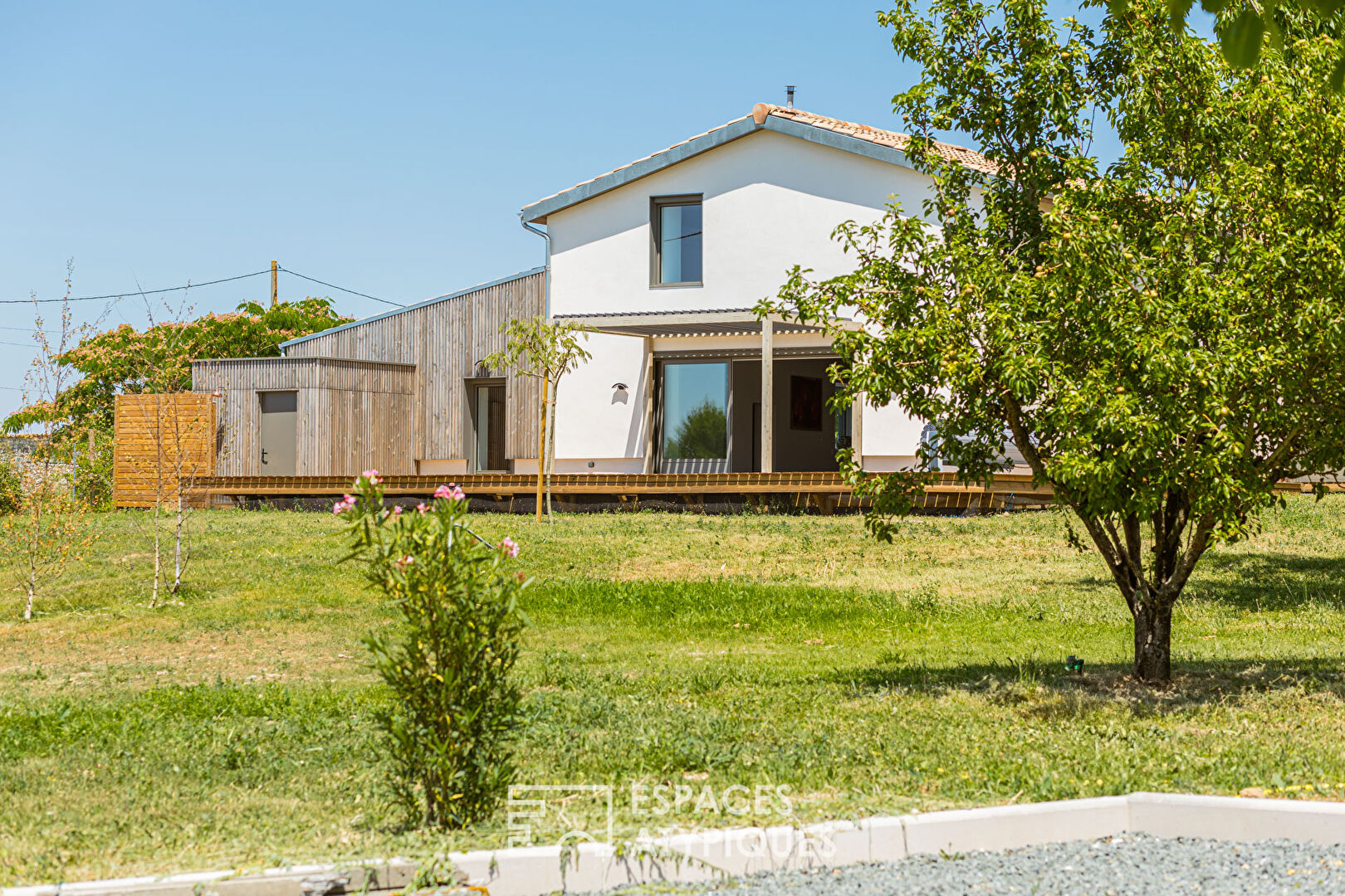 Rénovation moderne à la vue exceptionnelle