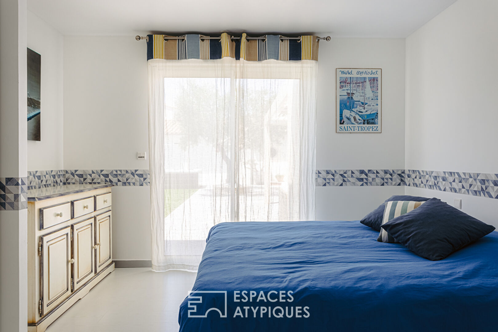 Intimate enclosed house near La Rochelle