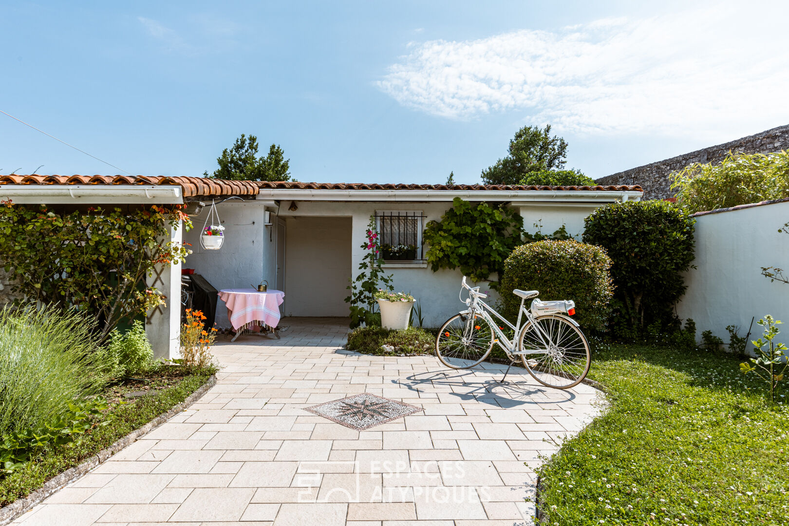 Villageoise romantique revisitée