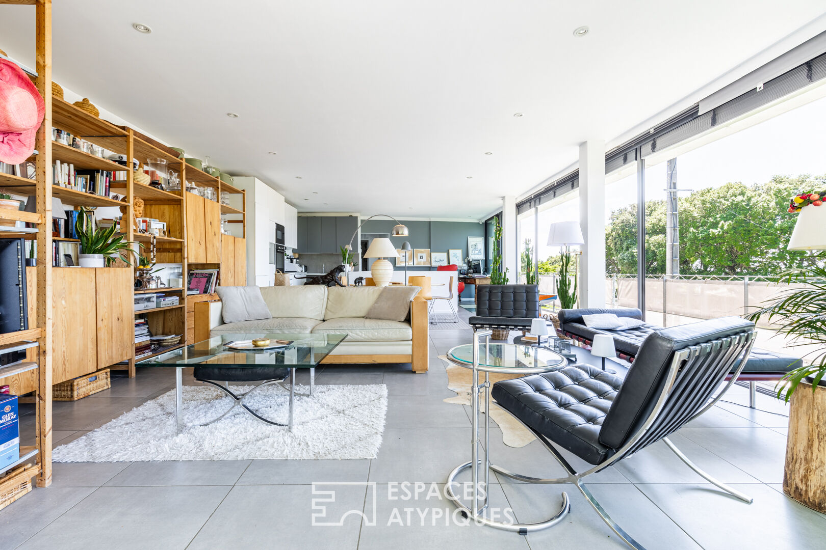 Bright contemporary with a contemplative sea view